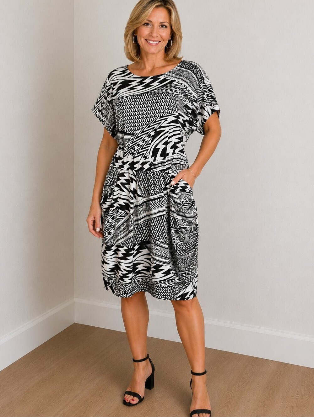 Dots Black & White Aysemetrical Print Dress with Pockets in Front, Size Medium